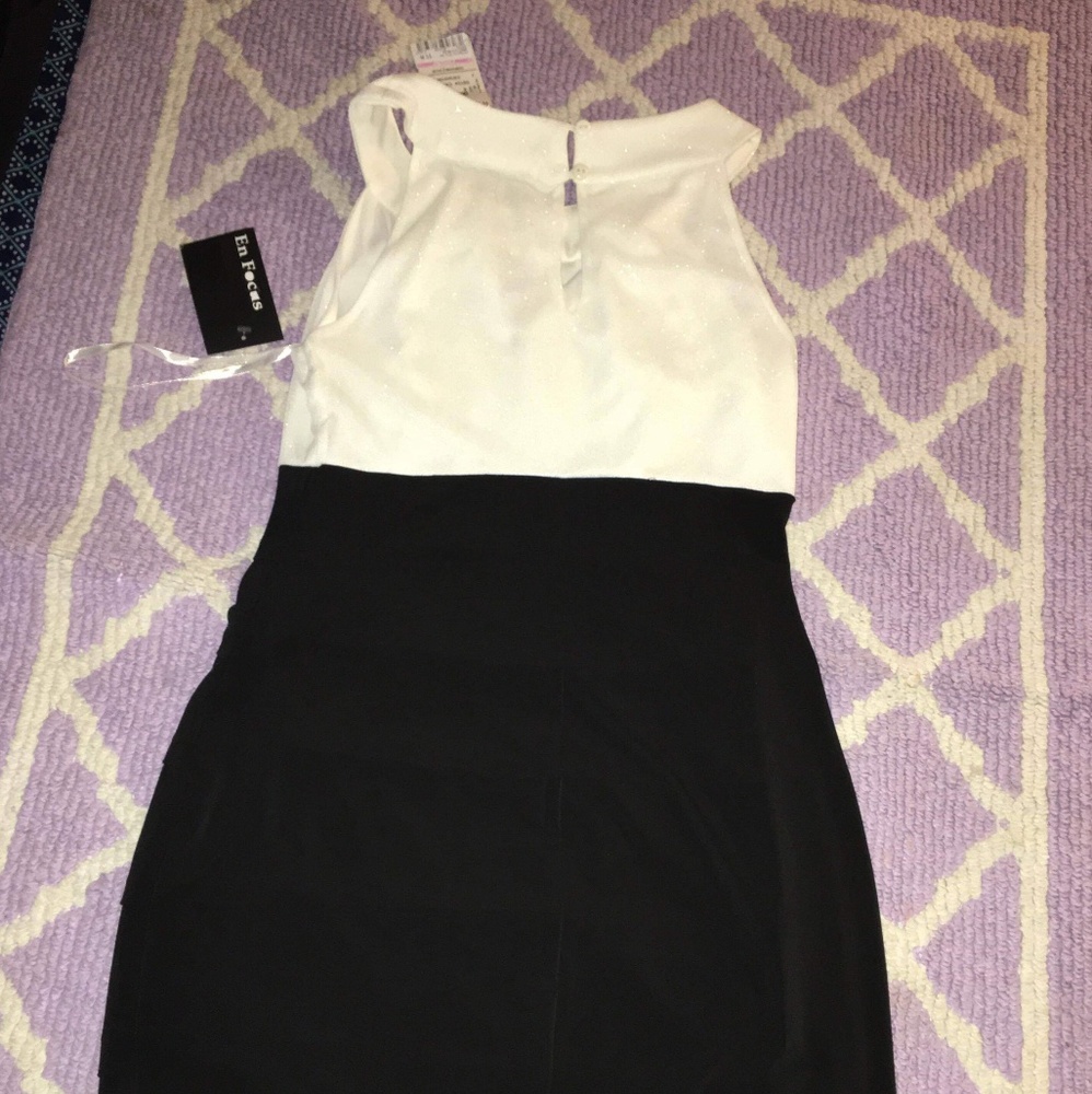 Dress - Picture 2 of 5